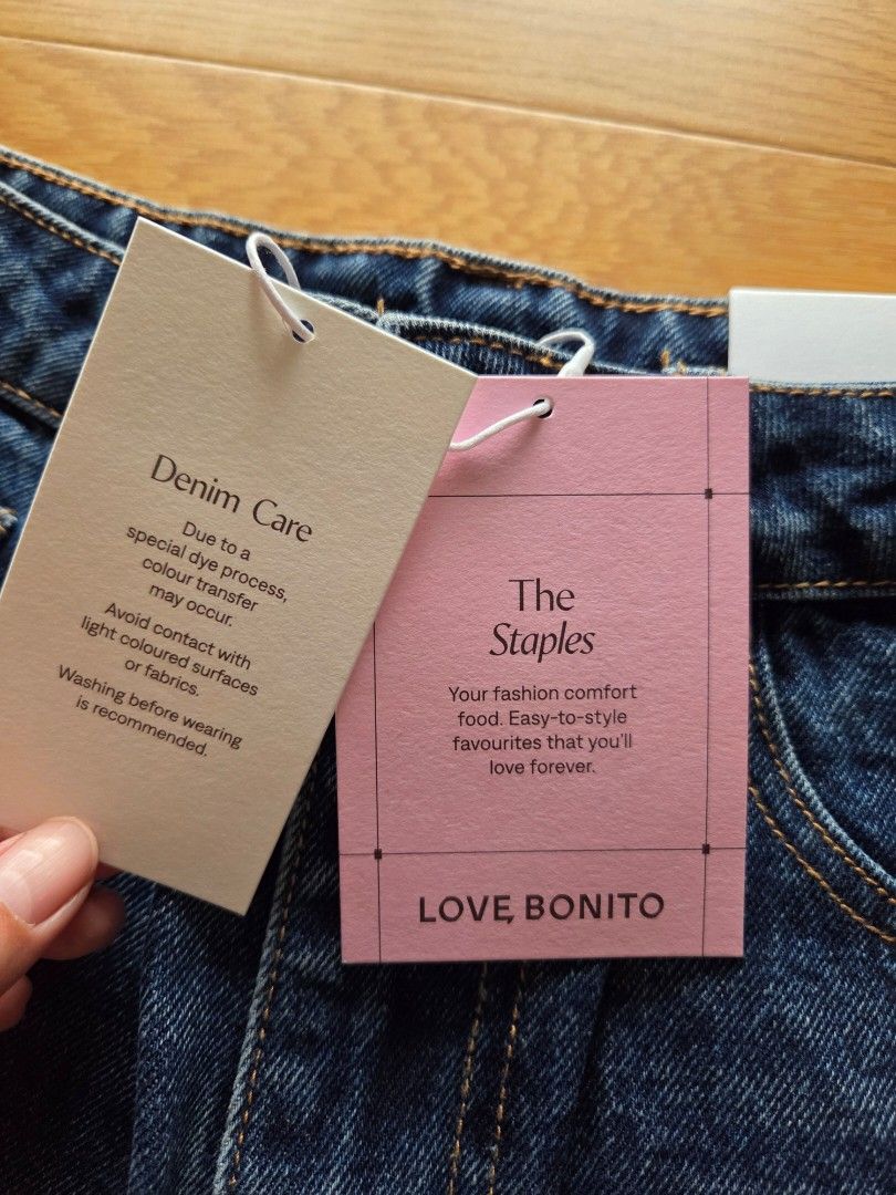 Love Bonito Dark Denim Washed Jeans (Category: Jeans) located in Makati City. Submitted by kanixa (Listing ID 1453294292, Image 3). Description: - Brand new with tags - Elliot Denim Straight Leg Jeans - Love Bonito dark wash jeans - Straight leg, mid-rise, full length - Raw hem detail - Size 26 - bought on sale for P1,815 - RFS: wrong size.