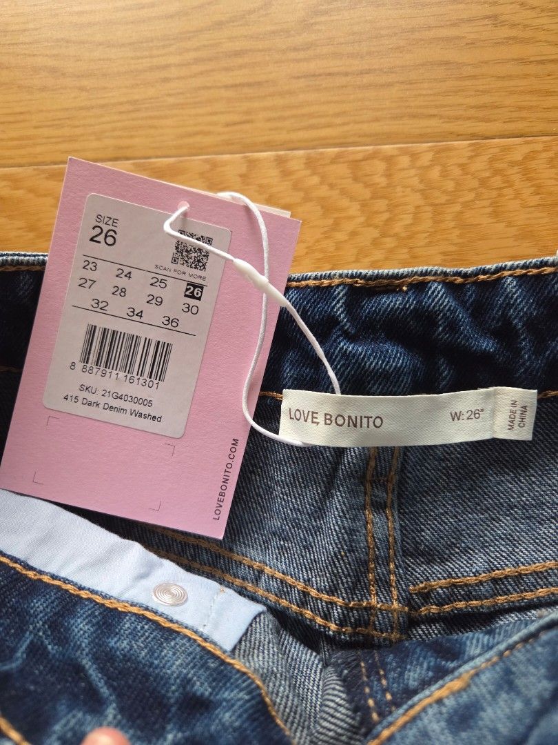 Love Bonito Dark Denim Washed Jeans (Category: Jeans) located in Makati City. Submitted by kanixa (Listing ID 1453294292, Image 2). Description: - Brand new with tags - Elliot Denim Straight Leg Jeans - Love Bonito dark wash jeans - Straight leg, mid-rise, full length - Raw hem detail - Size 26 - bought on sale for P1,815 - RFS: wrong size.