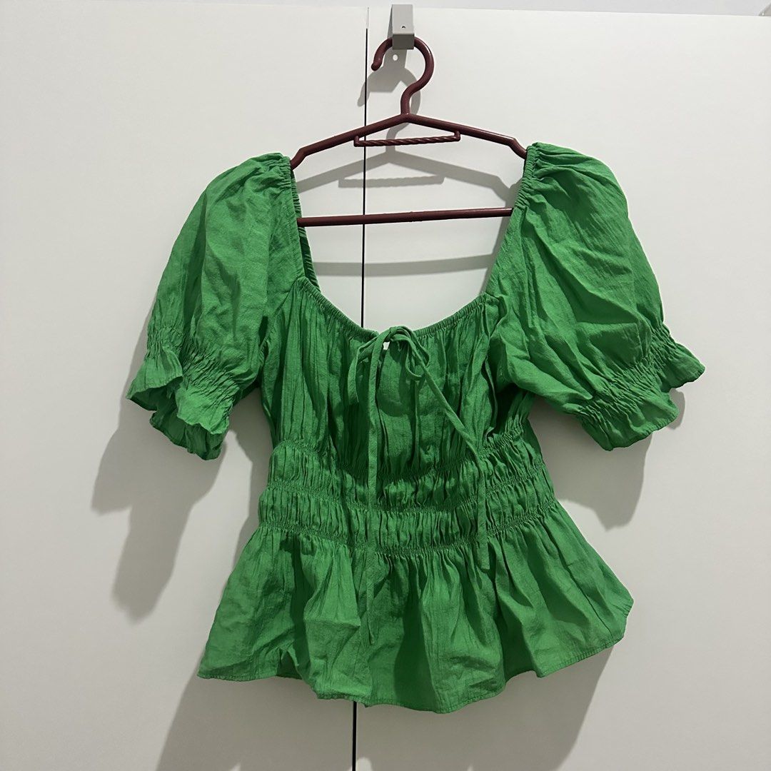 Love Bonito Minerva Puff Sleeves Top (Category: Blouses) located in Quezon City. Submitted by beeyelle (Listing ID 1453309472, Image 2). Description: 💘 Size XS 💘 Used twice only 💘 No lowballing please! 💘 Will be shipping this from LAGUNA!.
