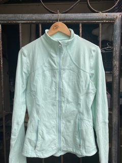 (Category: ) located in . Submitted by drip-from-thrift (Listing ID 1453238645, Image 1). Description: .