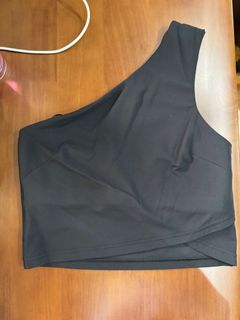 (Category: ) located in . Submitted by mostlyactivewear (Listing ID 1453341958, Image 1). Description: .