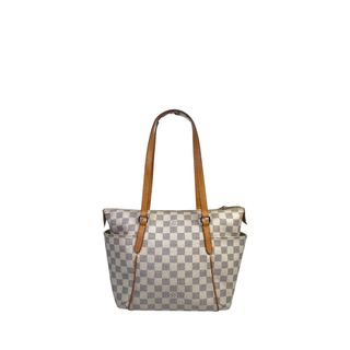 (Category: ) located in . Submitted by iconluxe (Listing ID 1453261182, Image 1). Description: .