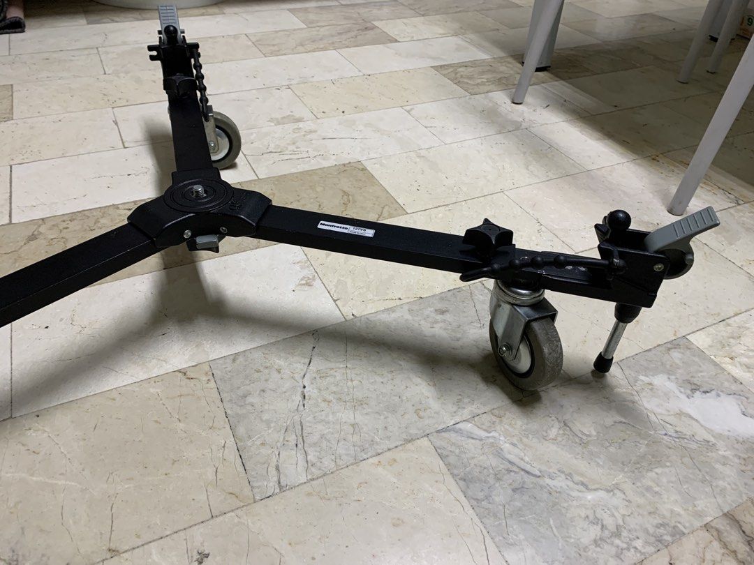 Manfrotto 127VS Dolly Variable Leg Spread Portable Dolly (Black) (Category: Tripods & Monopods) located in Paranaque City. Submitted by seb_trading (Listing ID 1453381445, Image 2). Description: Manfrotto 127VS Variable Leg Spread Portable Dolly (Black) Manfrotto 127 Tripod Dolly The Manfrotto 127VS is the variable leg portable dolly. This dolly has a special feature that allows adjustment of the radius from a maximum of 44.9" to as little as 30.