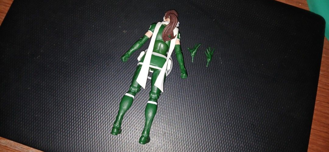 Marvel Legends Rogue No Alternate Head (Category: Figurines & Statues) located in Paranaque City. Submitted by cheapsales (Listing ID 1453374759, Image 3). Description: Items in Paranaque Can ship via Gogo or Lalamove.