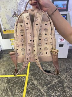 (Category: ) located in . Submitted by cheapapparel07 (Listing ID 1453324632, Image 1). Description: .