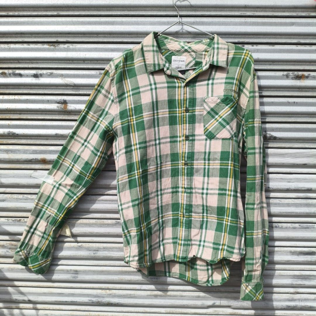 (medium tall Men) Chevignon jeans plaid top (Category: Formal Shirts) located in Lucena. Submitted by minryism (Listing ID 1453293222, Image 1). Description: Chevignon jeans plaid top 😚😚 fits medium tall 🎇🎇 fits large-xl ladies onli: 300 Length:25 in Width (pit to pit):21 in Shoulder:18 in Sleeves:25 in Arm opening: 9 classic style for me medj fitted na sya as a men's medium-large (with belly wow) definitely fits medium tall/skinny men 🫰 for