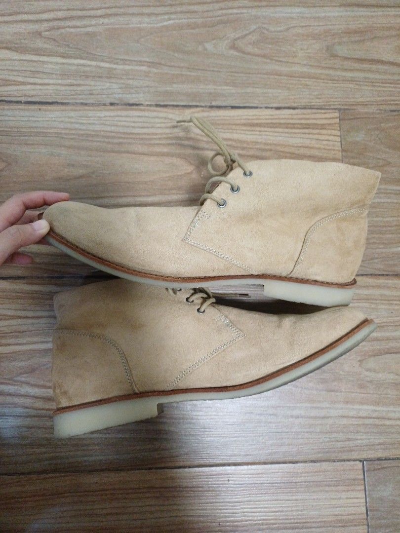 Men's US 11.5 H&M Suede Tan Boots (Category: Boots) located in San Mateo. Submitted by misskay.94 (Listing ID 1453326132, Image 2). Description: issues: leather lining breaking rfs decluttering.
