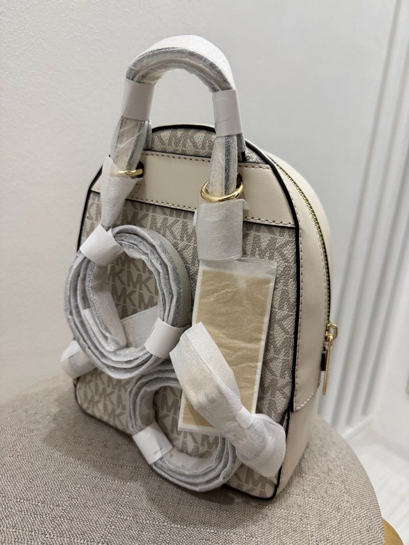 MK Original Jaycee Xs Mini Backpack (Category: Backpacks) located in Quezon City. Submitted by somethingthing (Listing ID 1453323735, Image 3). Description: - Original Michael Kors backpack - Comes with original packaging and tags.