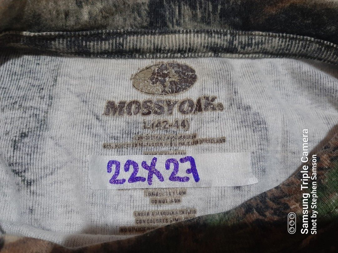 Moasy Oak Real Tree Shirt (Category: Activewear) located in Noveleta. Submitted by nep21 (Listing ID 1453237306, Image 3). Description: Mossy Oak Rel Tree Shirt Size L 22x27 Very good condition 900 pesos Cavite location.
