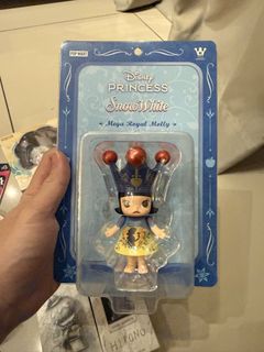 (Category: ) located in . Submitted by tcg-popmartplayer_23 (Listing ID 1453370366, Image 1). Description: .