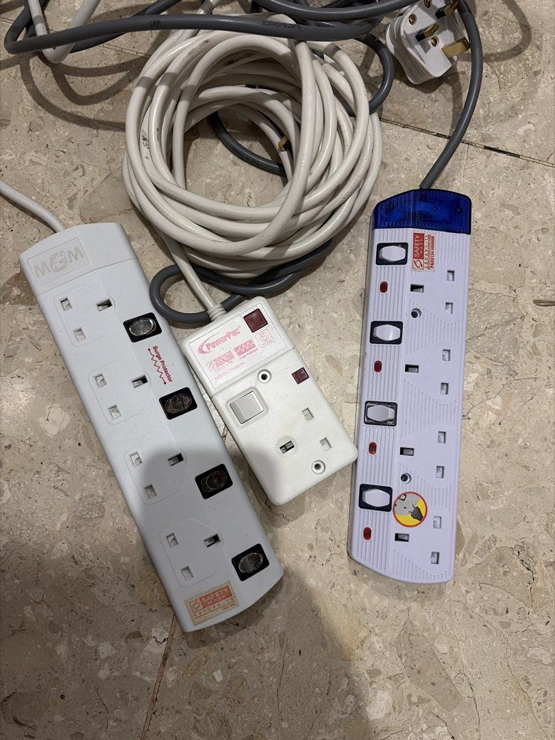 Multi power socket (Category: Electrical, Adaptors & Sockets) located in Singapore. Submitted by j2carousel27816 (Listing ID 1453363954, Image 1). Description: One 8 m extension Two about 1.5-2m power extension socket with 4-5 outlet. .