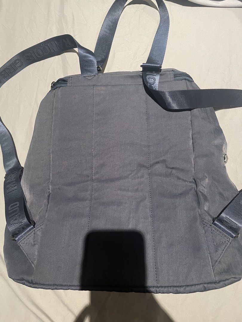 NAVY FADE BLUE BACKPACK (Category: Backpacks) located in Taguig. Submitted by vast_charmmie (Listing ID 1453358461, Image 2). Description: .
