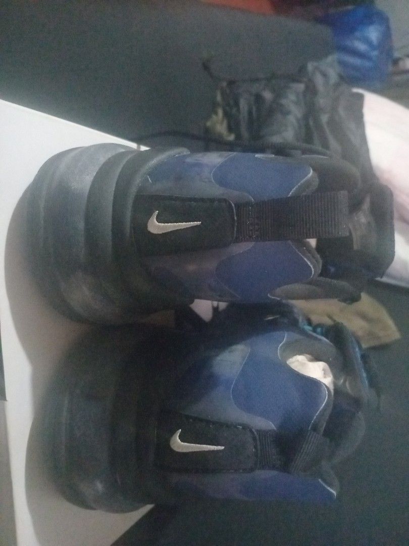 Nike Air Max 270 React Navy Blue (Category: Sneakers) located in Valenzuela. Submitted by consjavier74 (Listing ID 1453238225, Image 3). Description: - Navy blue Nike Air Max 270 React - Lace-up closure - Comfortable and stylish design - Includes original box - Ideal for everyday wear and workouts. Once lang ginamit then itinabi na..