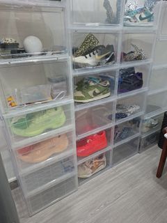(Category: ) located in . Submitted by sneakersforsales (Listing ID 1453267553, Image 1). Description: .