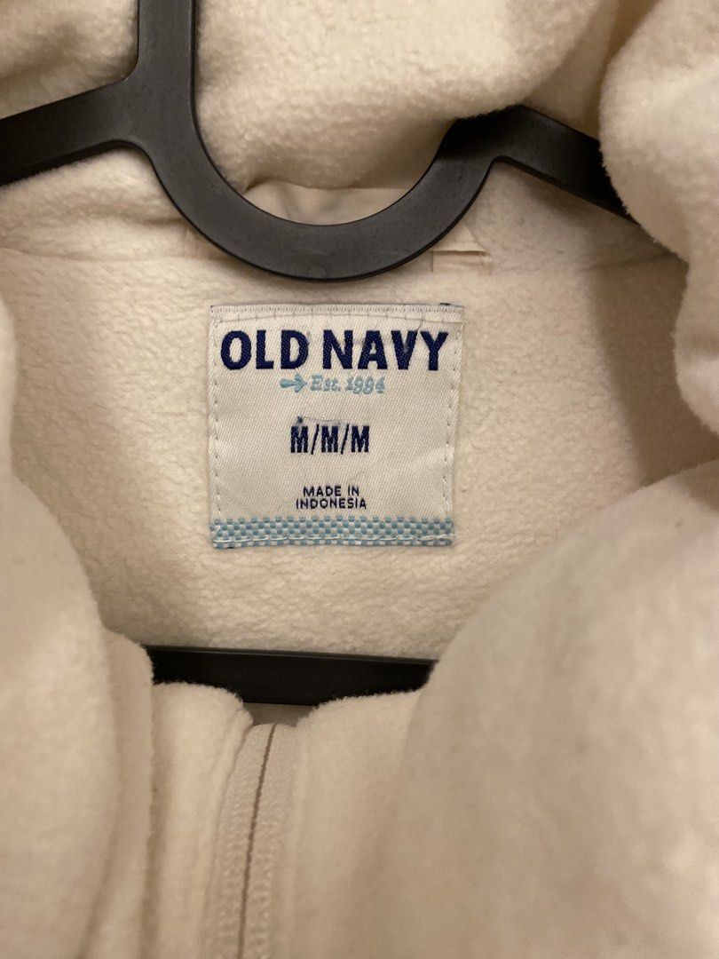Old Navy Puffer Fleece Jacket Medium Size (Category: Coats, Jackets and Outerwear) located in Manila. Submitted by lovekara (Listing ID 1453338703, Image 2). Description: Used twice sa Travel 🇰🇷.