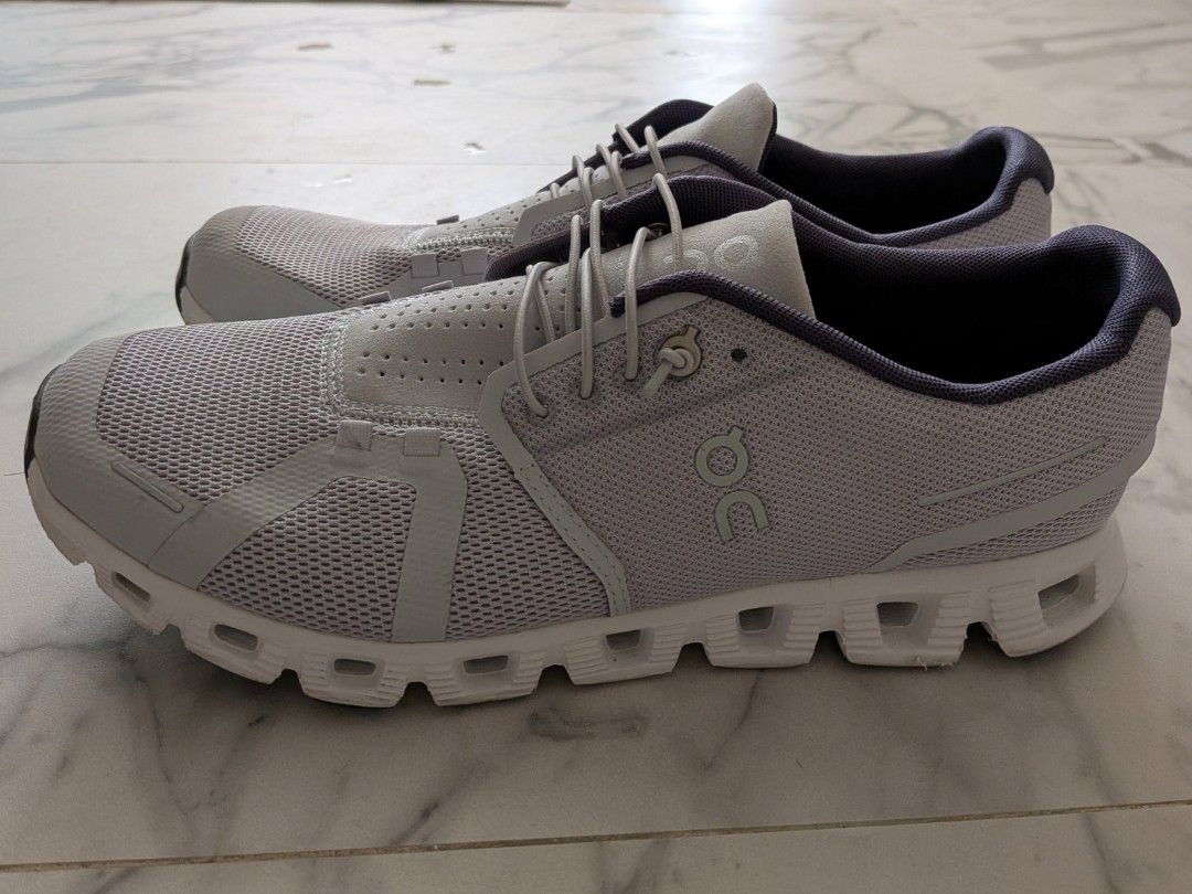 ON Cloud Grey US M9.5 (Category: Sneakers) located in Taguig. Submitted by eb989 (Listing ID 1453271826, Image 3). Description: - ON Cloud running shoes - Color: Grey - Size: US M9.5 / UK 9 / EU 43 / JP 27.5 - RFS not using it - no box threw it away.