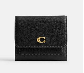 (Category: ) located in . Submitted by lfboutique (Listing ID 1443905338, Image 1). Description: .