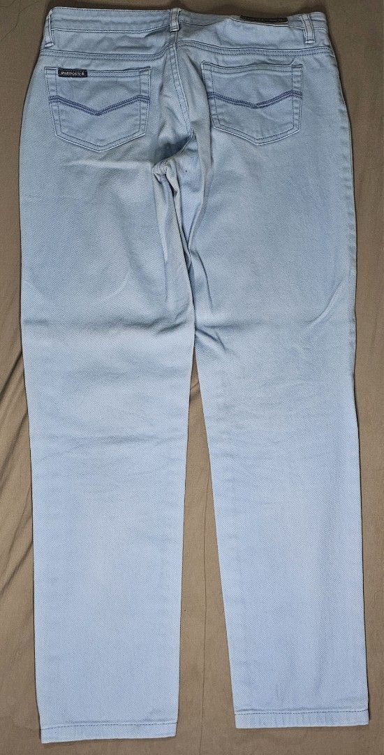 Paddocks Jeans Co Light Blue Denim Jeans (Category: Jeans) located in Marilao. Submitted by ____jnsk (Listing ID 1453398325, Image 1). Description: - Brand: Paddocks Jeans Co. - Color: Light Blue Denim - Style: Classic Five-Pocket - Closure: Button and Zip - Fit: Straight Leg - Occasion: Casual Wear - Versatile: Easy to pair with any top - Size 27.