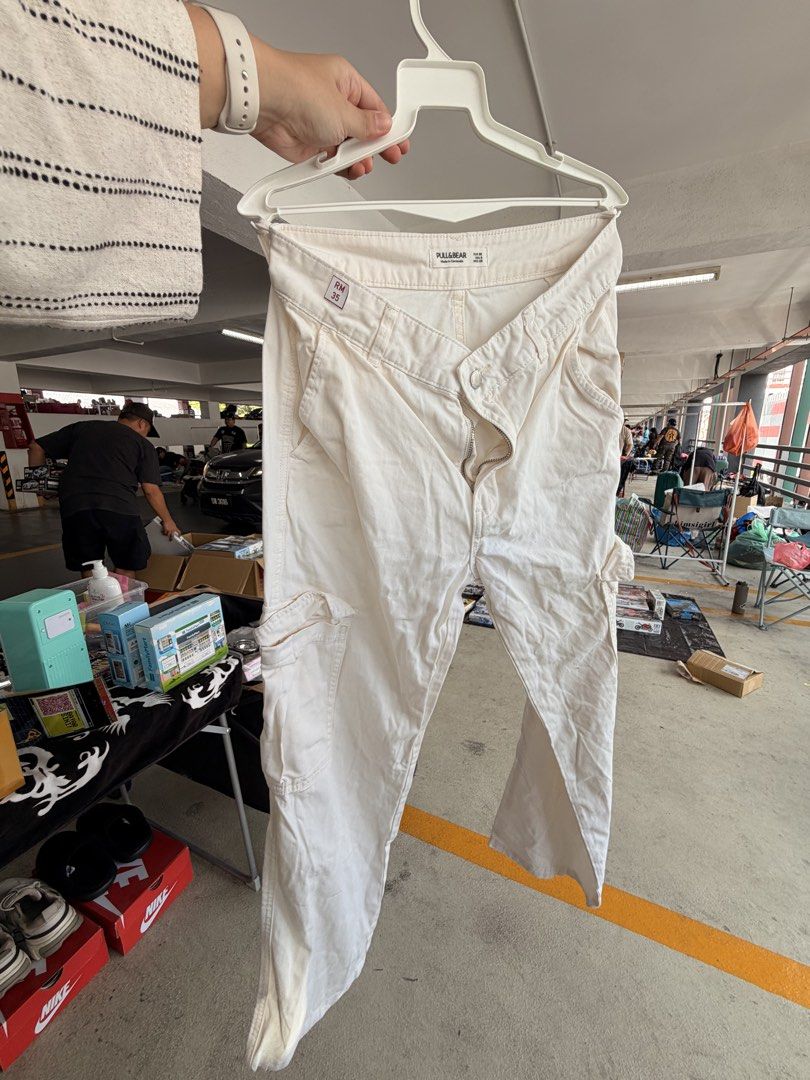Pants Bundle (Category: Other Bottoms) located in Shah Alam. Submitted by athrsyfqh (Listing ID 1453344394, Image 1). Description: - Pull & Bear Cargo Pant (EU 38) : RM35 - Levis (sz 23) : RM30 - Levis (sz 23) : RM30 - Zara White (sz S-M) : RM20 (NEW) - White pant (sz S) : RM20 (NEW) - Adidas Tracksuit (sz M-L) : RM15 Take all, RM120! .