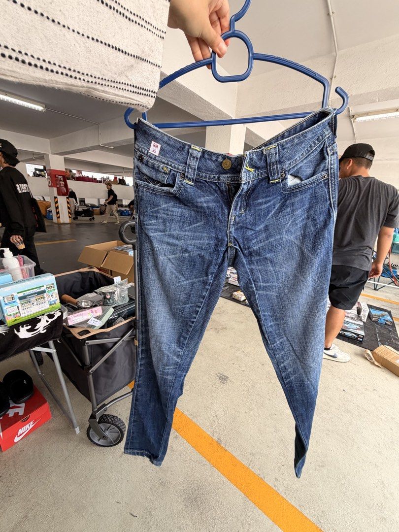 Pants Bundle (Category: Other Bottoms) located in Shah Alam. Submitted by athrsyfqh (Listing ID 1453344394, Image 2). Description: - Pull & Bear Cargo Pant (EU 38) : RM35 - Levis (sz 23) : RM30 - Levis (sz 23) : RM30 - Zara White (sz S-M) : RM20 (NEW) - White pant (sz S) : RM20 (NEW) - Adidas Tracksuit (sz M-L) : RM15 Take all, RM120! .