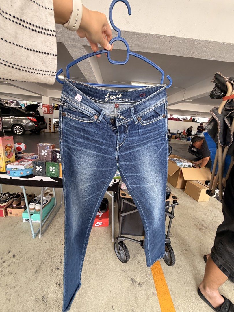 Pants Bundle (Category: Other Bottoms) located in Shah Alam. Submitted by athrsyfqh (Listing ID 1453344394, Image 3). Description: - Pull & Bear Cargo Pant (EU 38) : RM35 - Levis (sz 23) : RM30 - Levis (sz 23) : RM30 - Zara White (sz S-M) : RM20 (NEW) - White pant (sz S) : RM20 (NEW) - Adidas Tracksuit (sz M-L) : RM15 Take all, RM120! .