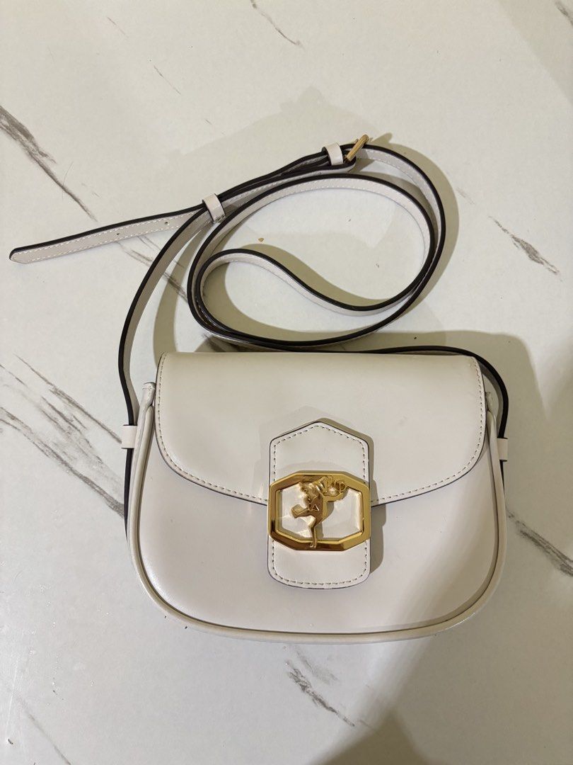 Papageno Sling Bag (Category: Carriers & Slings) located in Manila. Submitted by sunshine_ac (Listing ID 1453421077, Image 1). Description: Brand New. With Tags..