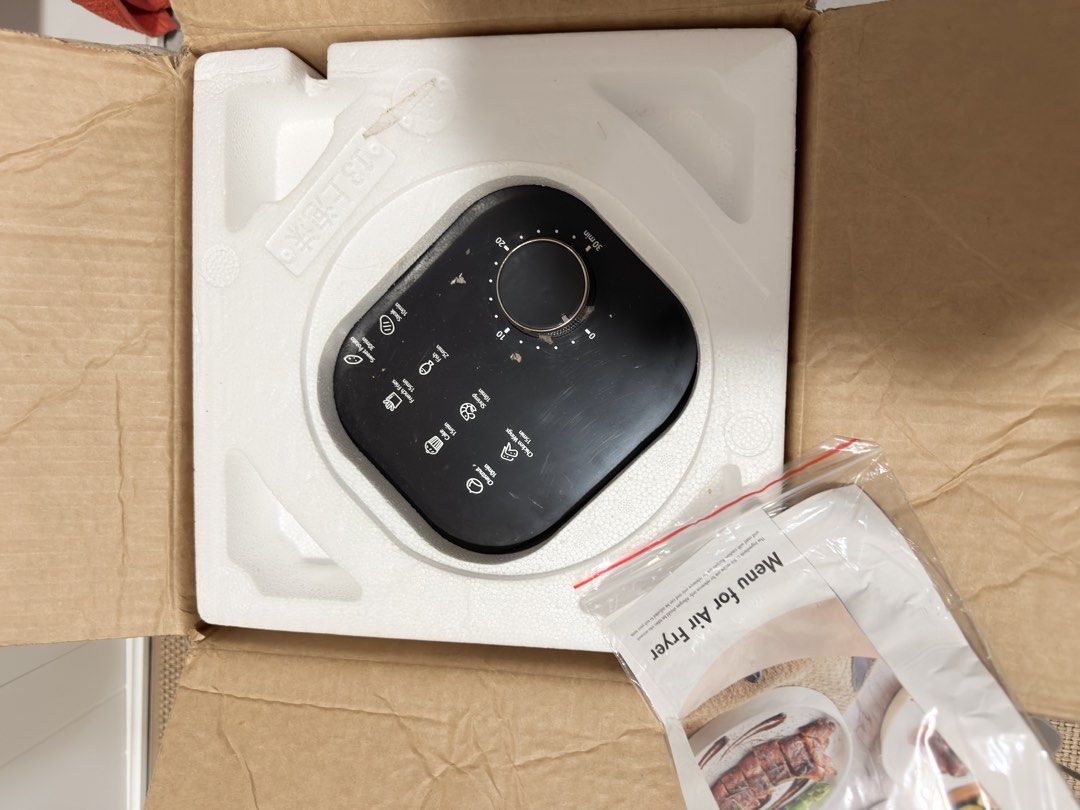 Philips Air Fryer (Category: Fryers) located in Manila. Submitted by rysrys13 (Listing ID 1453420314, Image 1). Description: - Black Philips Air Fryer - Gaabor Airfryer - All for 4K.