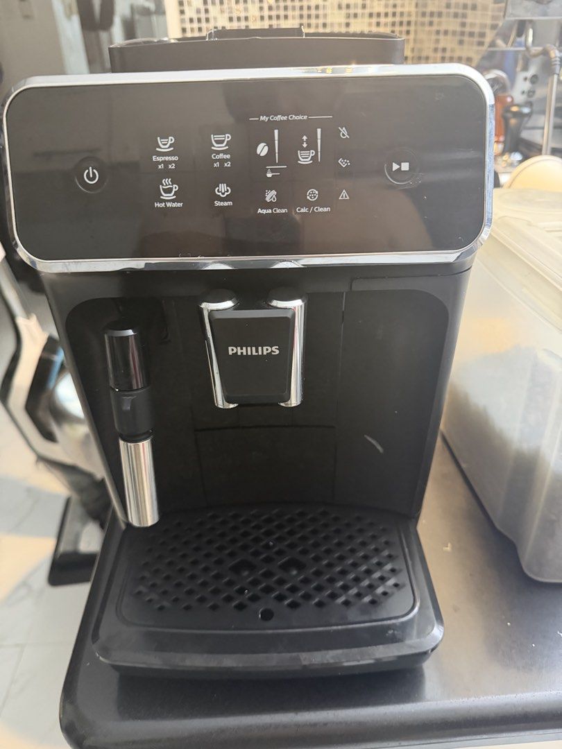 Philips Coffee Machine (Category: Coffee Machines & Makers) located in Bulacan. Submitted by mysticdeer.6d7f47 (Listing ID 1453396255, Image 1). Description: Philips Fully Automatic Coffee Machine Issue: No top covers (see pics) .
