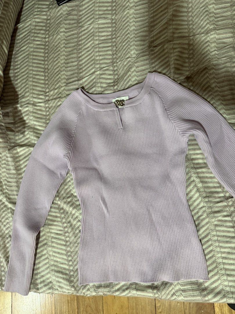 Pomelo Long Sleeve Lavender Knitted Ribbed Top (Category: Longsleeves) located in Manila. Submitted by caitlinmoon (Listing ID 1453319139, Image 2). Description: XXS on tag but fits up to S.