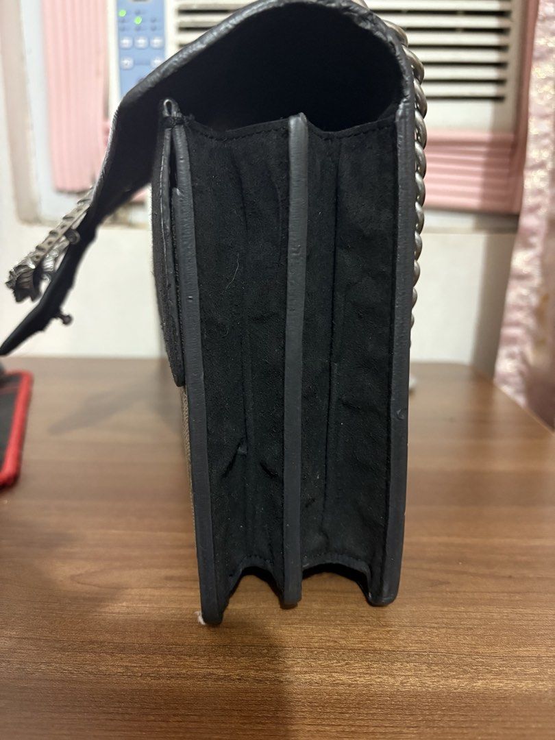 Preloved Gucci Bag (Category: Luxury Bags & Wallets) located in Manila. Submitted by JAngel (Listing ID 1453354118, Image 3). Description: Issues : Press mark on rubber linings Signs of usage in suede leather From Japan.
