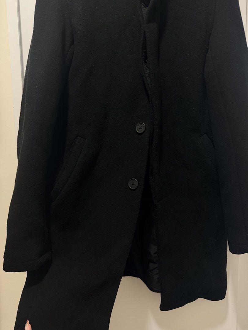 Pull & Bear Black Coat / Jacket (Category: Coats, Jackets and Outerwear) located in Mandaluyong City. Submitted by agdeclutter (Listing ID 1453423936, Image 2). Description: - Brand: Pull & Bear - Color: Black - Size: M (EUR 38) Fits S to L frame Worn twice only Bought this for 7,000php - Functional outdoor coat - Button-up front, stand collar, two front pockets - Keeps you warm, ideal for cooler weather.
