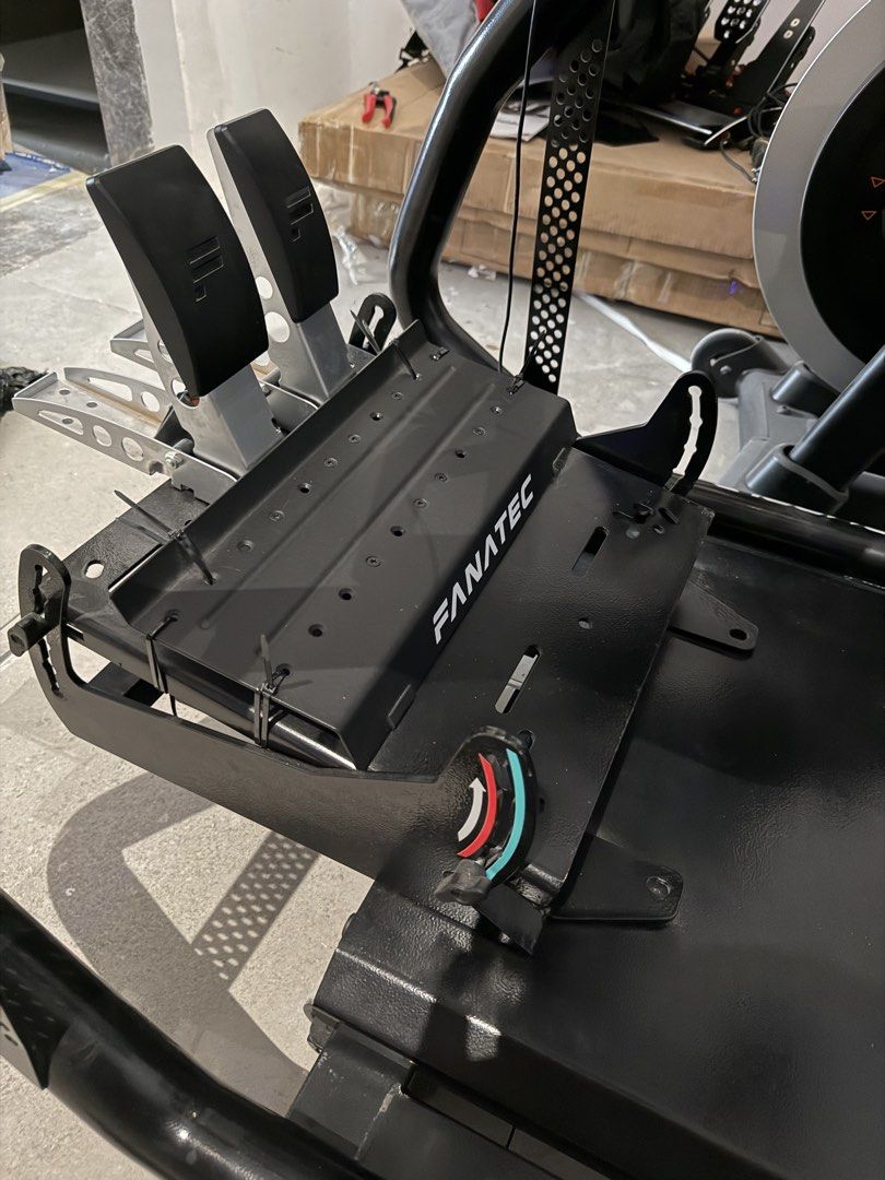 Racing Bracket Simulation Rig (Category: In-Game Products) located in Kuala Lumpur. Submitted by bzteo (Listing ID 1453382433, Image 2). Description: interested? condition 8.5/10.