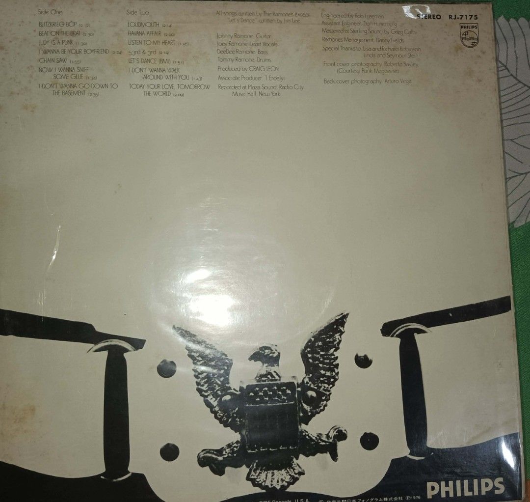 Ramones - Ramones (Philips RJ-7175) Vinyl LP (Category: Vinyls) located in San Jose del Monte. Submitted by thrasher80s (Listing ID 1453330686, Image 2). Description: - Original Ramones LP on Philips Records - Features their classic self-titled album - Includes hits like 'Blitzkrieg Bop' and 'Judy is a Punk' - Released in 1976 - A must-have for any punk rock collection.