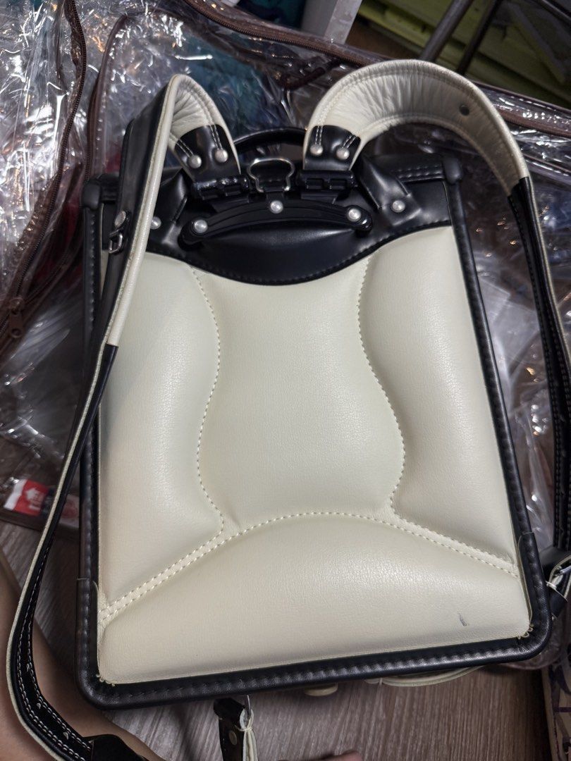Randoseru bag olivier brand preloved (Category: Babies & Kids Fashion) located in Manila. Submitted by daveeh (Listing ID 1453269739, Image 2). Description: Original Japan Bag Bought at 10,000 in Korea Seldom used just kept Clean almost Few leather wear and tear marks.