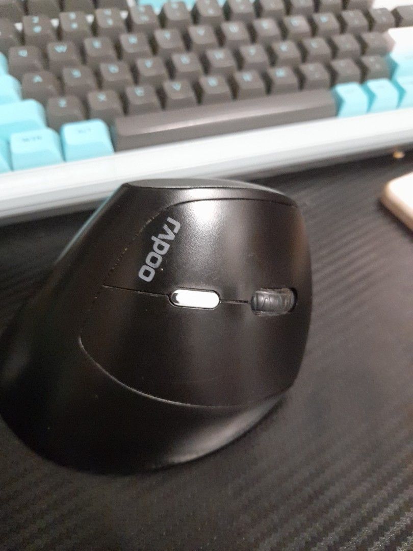 Rapoo Wireless Optical Mouse EV250 Silent (Category: Mouse & Mousepads) located in Caloocan City. Submitted by secret_hub (Listing ID 1453390343, Image 1). Description: - Black Rapoo wireless mouse - Works well, tested and confirmed - Powered by 2 AA batteries - Ideal for everyday computer use - Ready for a new owner - ergonomic - location north caloocan near sm homes or vicas.