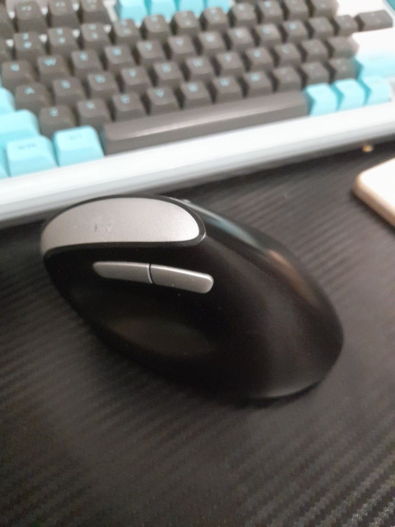 Rapoo Wireless Optical Mouse EV250 Silent (Category: Mouse & Mousepads) located in Caloocan City. Submitted by secret_hub (Listing ID 1453390343, Image 3). Description: - Black Rapoo wireless mouse - Works well, tested and confirmed - Powered by 2 AA batteries - Ideal for everyday computer use - Ready for a new owner - ergonomic - location north caloocan near sm homes or vicas.