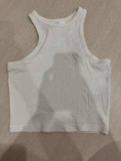 (Category: ) located in . Submitted by nielas.closet (Listing ID 1453332763, Image 1). Description: .