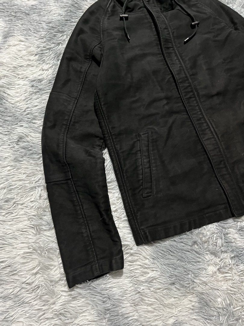 Ripvanwinkle Jacket (Category: Coats, Jackets and Outerwear) located in Sasmuan (Sexmoan). Submitted by winterclothes.ph (Listing ID 1453257946, Image 3). Description: Ripvanwinkle Jacket 4 on tag Width 19.5 Length 27 Verygood Condition Sign of usage.