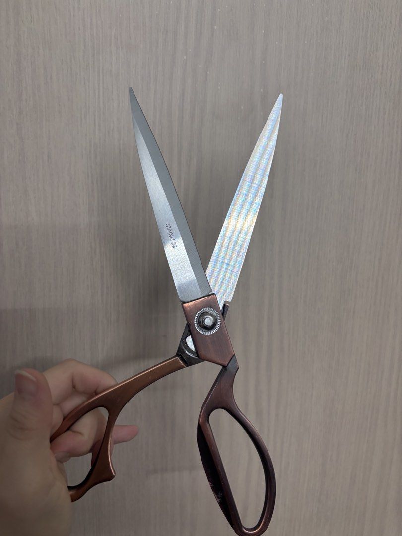 Scissors (Category: Craft Supplies & Tools) located in Singapore. Submitted by jzpro (Listing ID 1453373841, Image 3). Description: - Type: Tailoring Shears - Size: 267mm / 10.5 inches - Blade Material: Stainless Steel - Handle Color: Copper-toned - Ideal for: Sewing, tailoring, crafting.