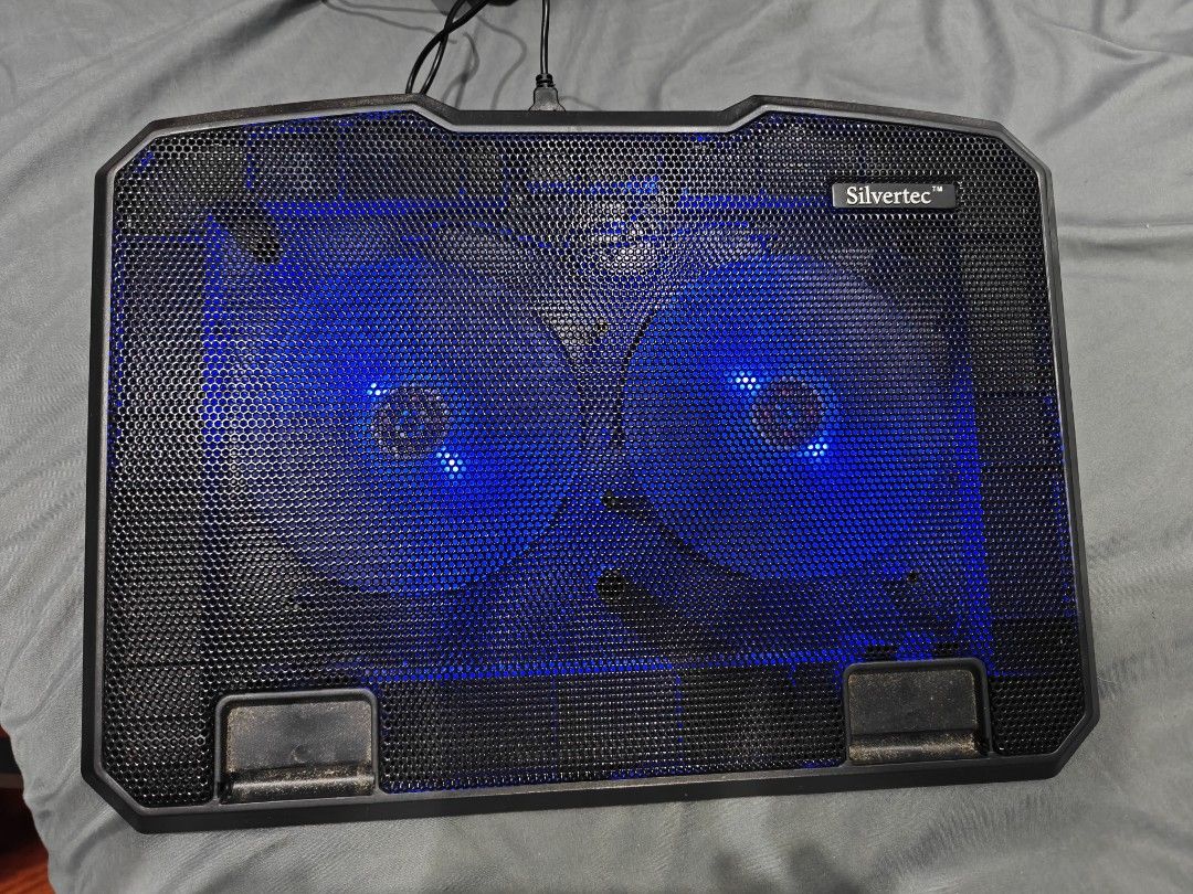 Silvertec Laptop Cooling Pad (Category: Laptops & Notebooks) located in Las Pinas. Submitted by rckll (Listing ID 1453273103, Image 1). Description: Silvertec laptop cooling pad Issue: Broken clips (see pic).