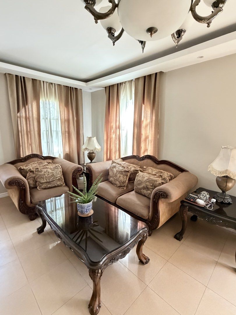 Sofa set with side table (Category: Sofas) located in Dasmarinas. Submitted by pamlaurel (Listing ID 1453376205, Image 2). Description: .