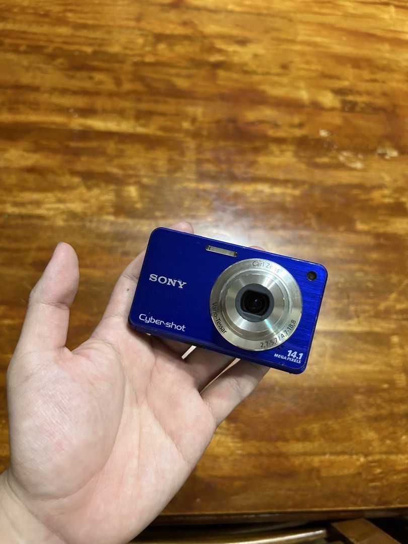 Sony Cybershot (Category: Cameras) located in Caloocan City. Submitted by lakylee (Listing ID 1453333578, Image 1). Description: - Blue Sony Cyber-shot digital camera - 14.1 megapixels - Carl Zeiss lens - 4x optical zoom - Compact and portable - Ideal for everyday photos - Tested and in working condition.