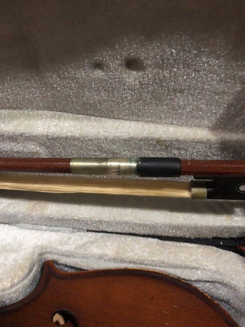 Sound Essentials Etude Violin with Accessories (Category: Musical Instruments) located in Makati City. Submitted by 4leafluckyclover (Listing ID 1453366634, Image 3). Description: Details - 4/4 size - Comes with Resonans shoulder rest - Comes with rosin - Bow’s metal grip has unravelled a bit - Few marks on the violin - Violin case’s zippers are broken :( - Price is negotiable :) .