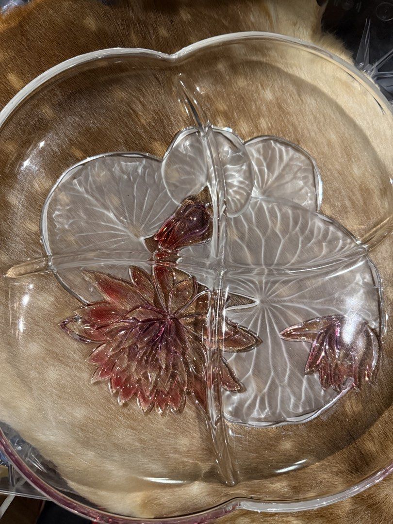Studio Nova Large Glass Lotus Serving Plater etched Design (Category: Other Kitchenware & Tableware) located in Pasig City. Submitted by fashion_alpha (Listing ID 1453398401, Image 2). Description: Serving Plate with division Sobrang bigat.