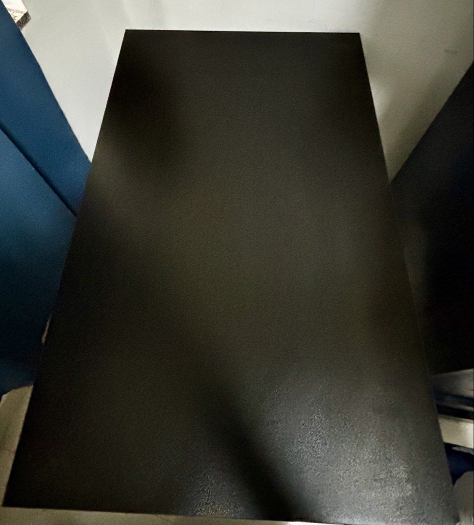 Study table （分類：桌子）位於 Hong Kong。 由 boldfalcon_bc7e98 提交（商品編號 1453415440，圖片 3）。簡介： 80 cm x 50 cm 。