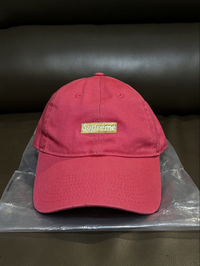 Supreme Cap (Category: Caps & Hats) located in Imus. Submitted by Jdavid (Listing ID 1444919912, Image 1). Description: - Classic Supreme logo cap - good as new - osfa.