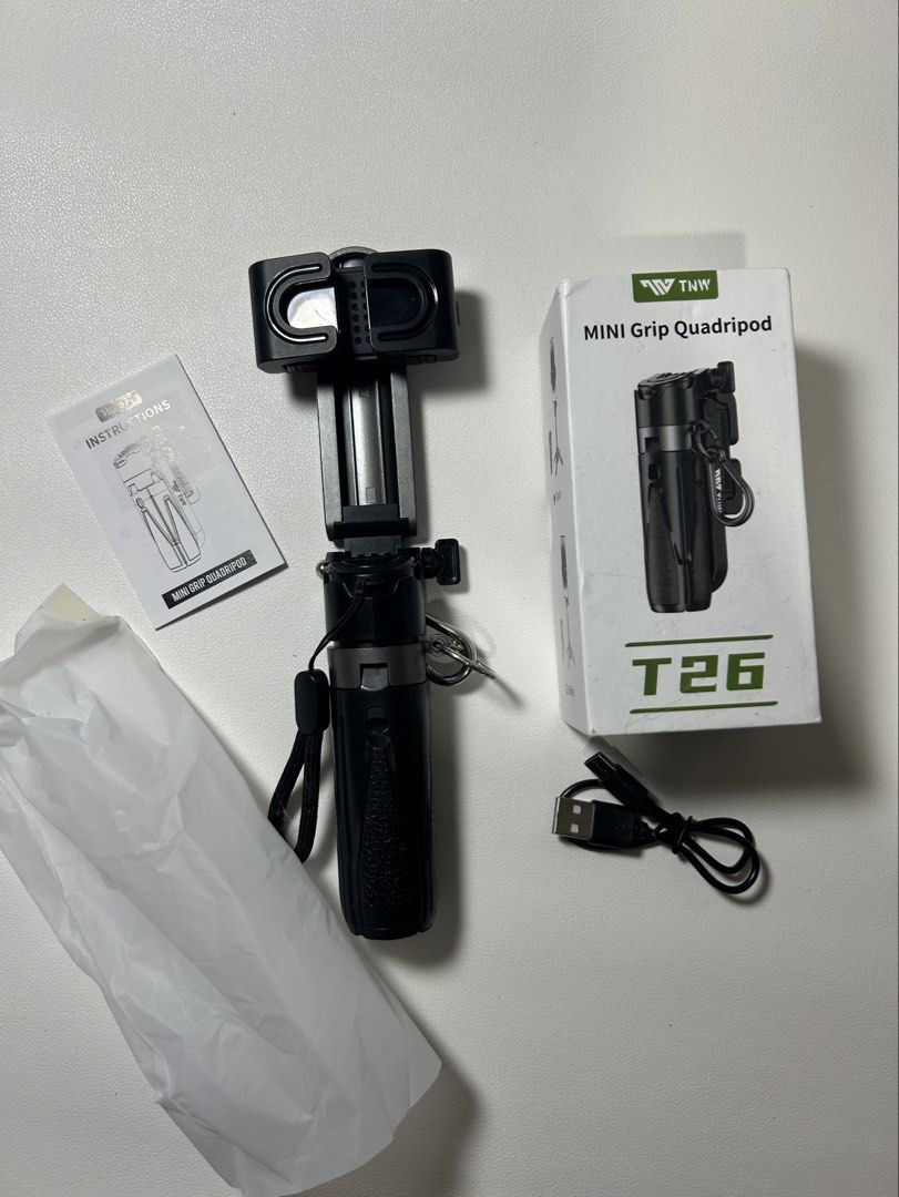 TNW Mini grip quadripod bluetooth (Category: Tripods & Monopods) located in Mandaluyong City. Submitted by wear.byn (Listing ID 1453279751, Image 1). Description: .