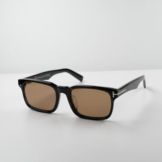 （分類：）位於 。 由 theone_eyewear 提交（商品編號 1453307897，圖片 1）。簡介： 。
