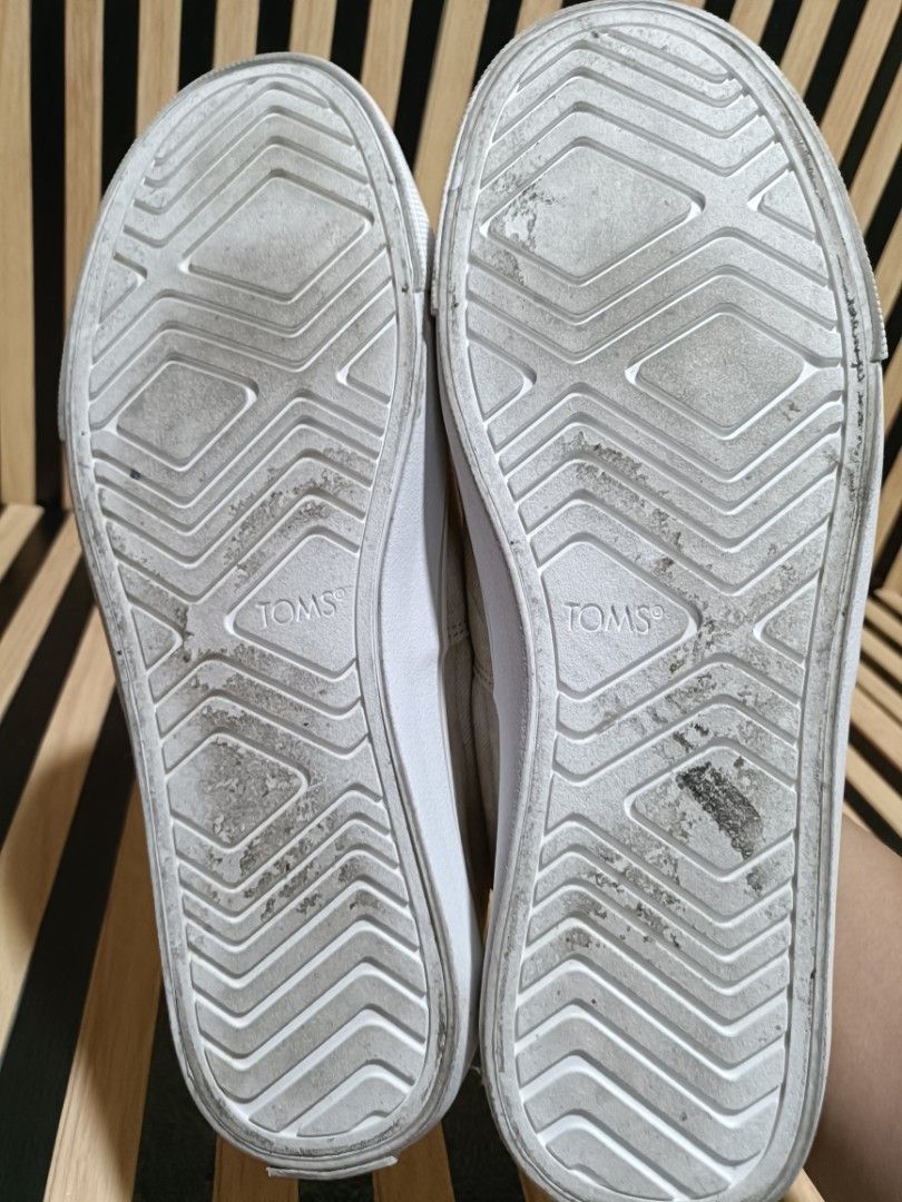 Toms Slip On Shoes (Category: Casual Shoes) located in Manila. Submitted by supermat (Listing ID 1453294889, Image 3). Description: IN EXCELLENT USED CONDITION USED 3x IN OFFICE NO ISSUES RFS: DECLUTERRING.