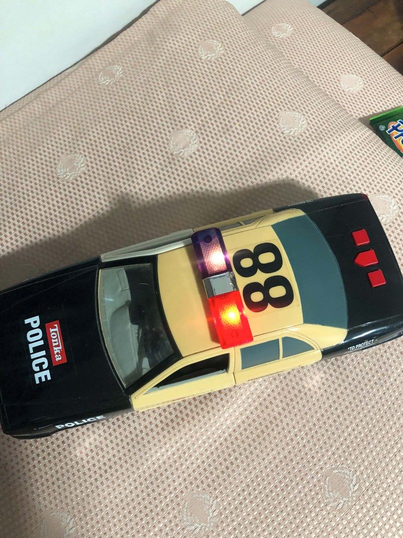 Tonka-Police Car-Battery operated (Category: Vehicle & Diecast Models) located in Malasiqui. Submitted by limbsun (Listing ID 1436525722, Image 2). Description: Good used condition. Tonka Police Car. Doors open. Makes police rescue sounds and lights up..